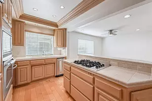 18100 Burbank Blvd, Tarzana, CA 91356 - Photo 10