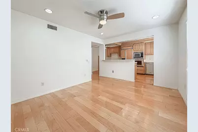 18100 Burbank Boulevard #24, Tarzana, CA 91356 - Photo 12