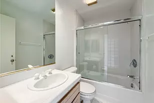 18100 Burbank Blvd, Tarzana, CA 91356 - Photo 24