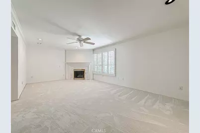 18100 Burbank Boulevard #24, Tarzana, CA 91356 - Photo 16