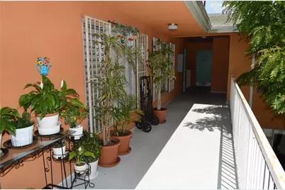 749 S Berendo, Los Angeles, CA 90005 - Photo 8