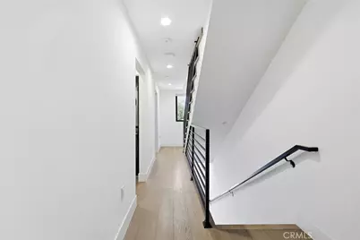 11324 Victory Boulevard, North Hollywood, CA 91606 - Photo 2