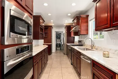 13042 Aetna, Los Angeles, CA 91401 - Photo 2