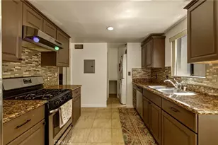 8933 Willis, Panorama City, CA 91402 - Photo 10