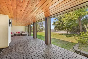 26096 Adamor Rd, Calabasas, CA 91302 - Photo 52
