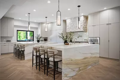 17437 Oak Creek Court, Encino, CA 91316 - Photo 16