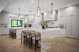 17437 Oak Creek Ct, Encino, CA 91316 - Photo 16
