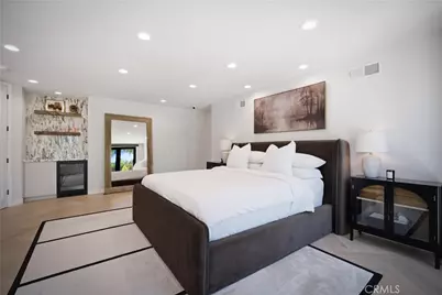 17437 Oak Creek Court, Encino, CA 91316 - Photo 24