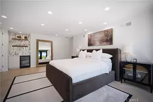 17437 Oak Creek Ct, Encino, CA 91316 - Photo 24