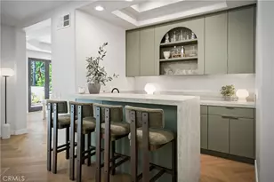 17437 Oak Creek Ct, Encino, CA 91316 - Photo 12