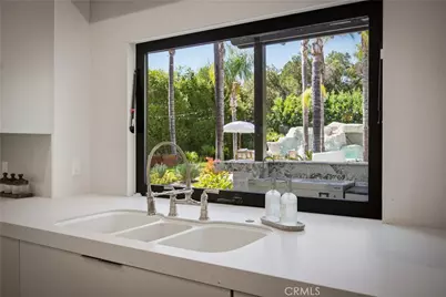 17437 Oak Creek Court, Encino, CA 91316 - Photo 20