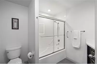 4477 Woodman Avenue #202, Sherman Oaks, CA 91423 - Photo 20