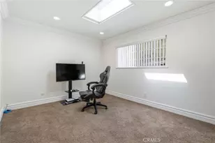 26632 Torrey Pines Dr, Newhall, CA 91321 - Photo 32