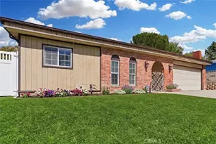 26632 Torrey Pines Dr, Newhall, CA 91321 - Photo 2
