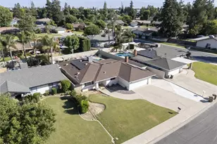 6621 Vancouver Dr, Bakersfield, CA 93309 - Photo 32