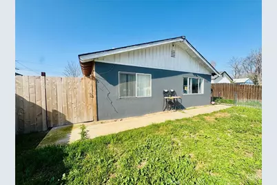 713 Iris, Bakersfield, CA 93308 - Photo 2