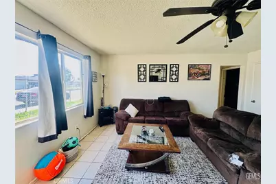713 Iris, Bakersfield, CA 93308 - Photo 4