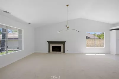 28177 Langside Avenue, Canyon Country, CA 91351 - Photo 4