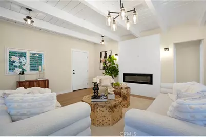 15725 Drell Street, Sylmar, CA 91342 - Photo 2