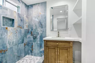 9661 Hayvenhurst Avenue, Northridge, CA 91343 - Photo 22