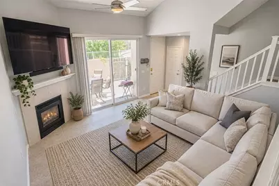 25708 Holiday Circle #B, Stevenson Ranch, CA 91381 - Photo 6