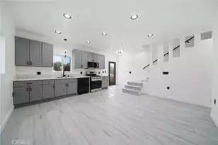 9661 Hayvenhurst Ave, Northridge, CA 91343 - Photo 46