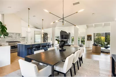 4234 Alhama Drive, Woodland Hills, CA 91364 - Photo 4