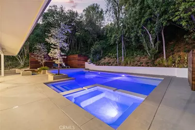16105 Clear Oak Drive, Encino, CA 91436 - Photo 40