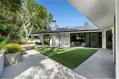 16105 Clear Oak Drive, Encino, CA 91436 - Photo 32