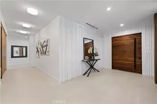 16105 Clear Oak Dr, Encino, CA 91436 - Photo 12