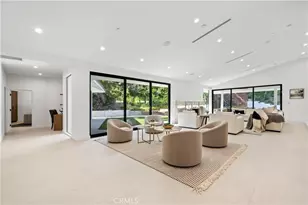 16105 Clear Oak Dr, Encino, CA 91436 - Photo 26