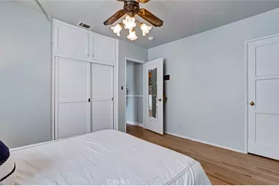 17415 Victory Boulevard, Van Nuys, CA 91406 - Photo 30