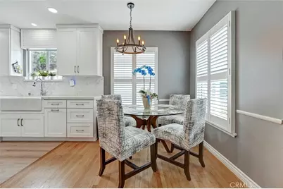 17415 Victory Boulevard, Lake Balboa, CA 91406 - Photo 18
