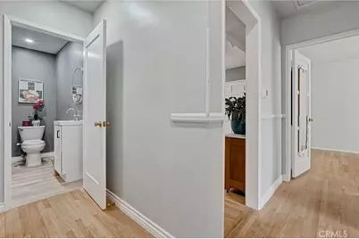 17415 Victory Boulevard, Van Nuys, CA 91406 - Photo 22