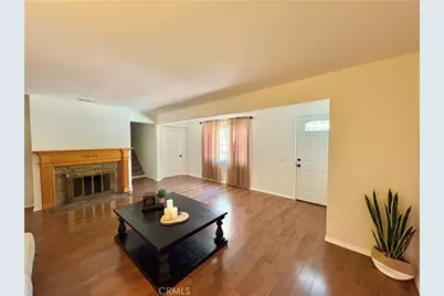 13198 Brand Boulevard, San Fernando, CA 91340 - Photo 6