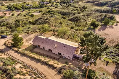 9060 Yucca Hills Road, Agua Dulce, CA 91390 - Photo 36