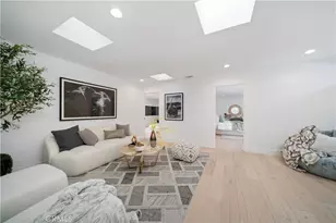 5265 Del Moreno Dr, Woodland Hills, CA 91364 - Photo 32
