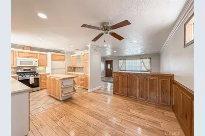 10514 Hillview Avenue, Chatsworth, CA 91311 - Photo 10