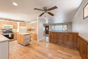 10514 Hillview Ave, Chatsworth, CA 91311 - Photo 10
