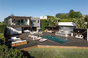 7107 Macapa Dr, Los Angeles, CA 90068 - Photo 2