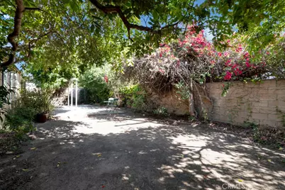 15940 Blackhawk Street, Granada Hills, CA 91344 - Photo 24