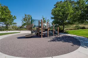 27008 Monterey Ave, Valencia, CA 91355 - Photo 34