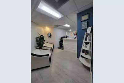 22148 Sherman Way, Canoga Park, CA 91303 - Photo 2