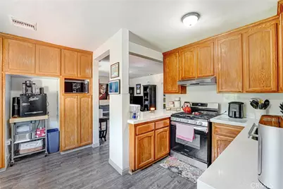 21006 Cohasset Street, Canoga Park, CA 91303 - Photo 4