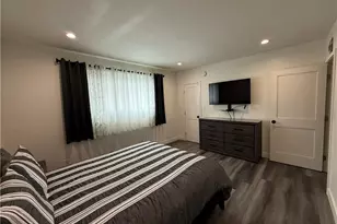17111 Roscoe Blvd, Northridge, CA 91325 - Photo 8