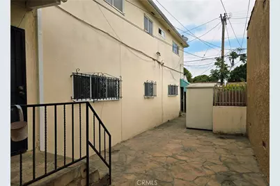8216 S Van Ness Avenue, Los Angeles, CA 90047 - Photo 28