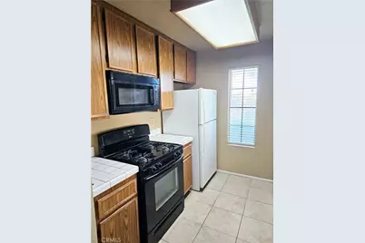 2554 Olive Drive #19, Palmdale, CA 93550 - Photo 8