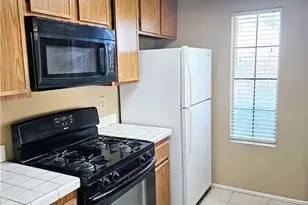 2554 Olive Dr, Palmdale, CA 93550 - Photo 8