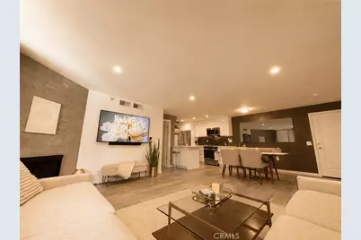 7320 Hawthorn #206, Los Angeles, CA 90046 - Photo 2