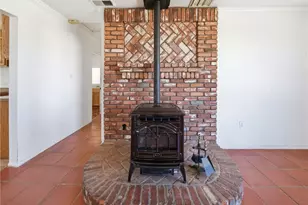 29935 Maypath Rd, Juniper Hills, CA 93543 - Photo 18